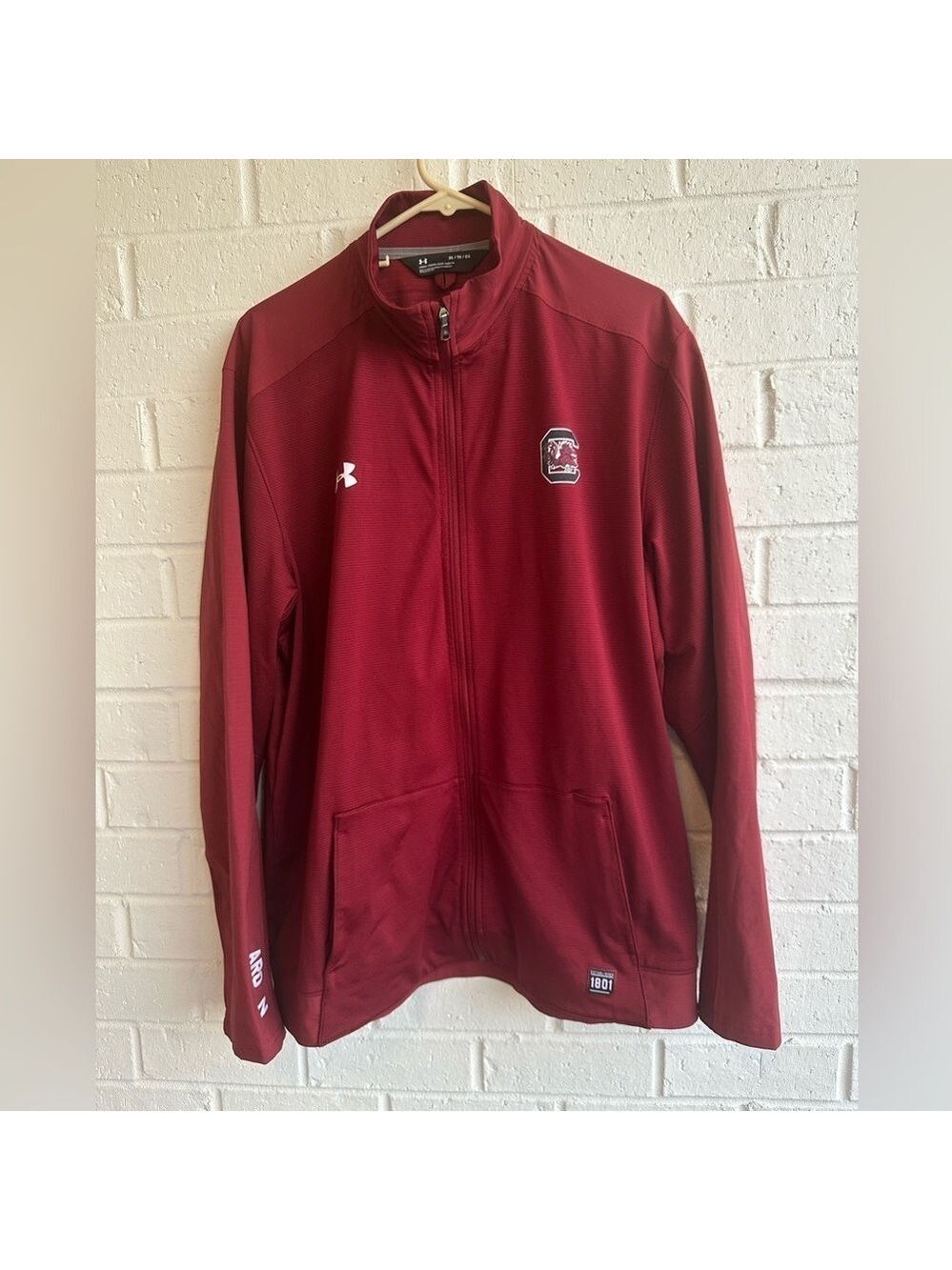 Under Armour South Carolina Gamecocks Men’s Loose fit Front Zip Jacket Size XL